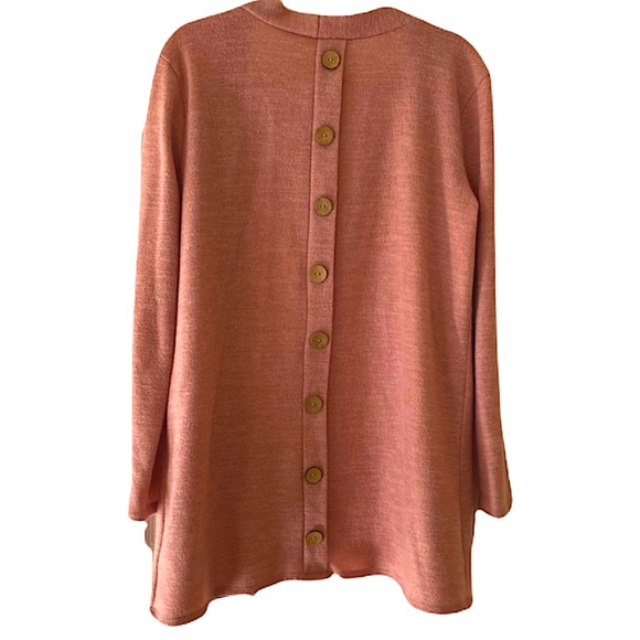 SALE🖤 Exclusive Button Back Cardigan - Picture 1 of 4